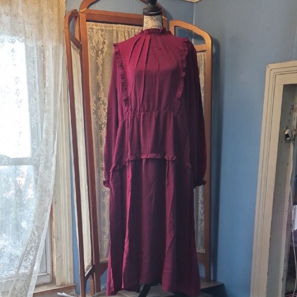 Victorian  Elegant Long Sleeve Burgundy Dress